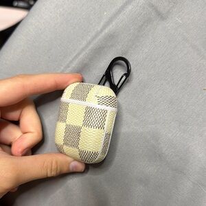 Plaid AirPods Case with Clip